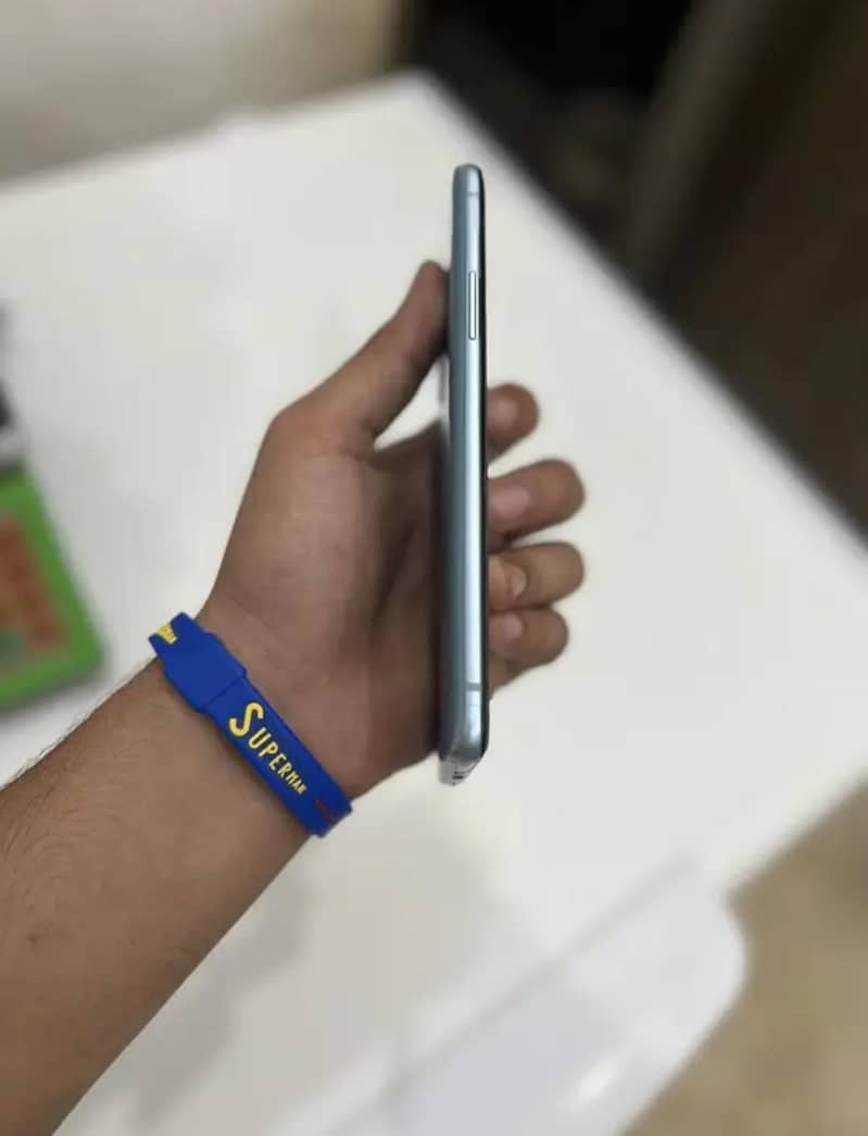One Plus 9R 3
