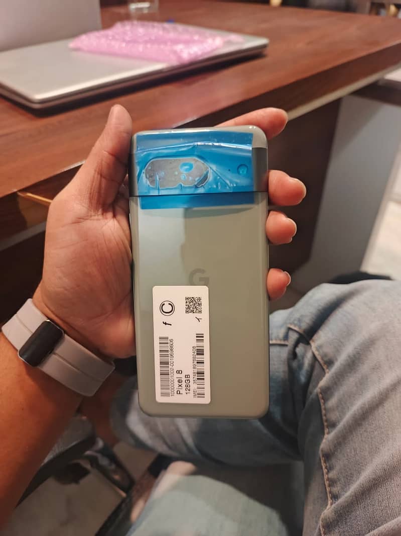 Google Pixel 8 4