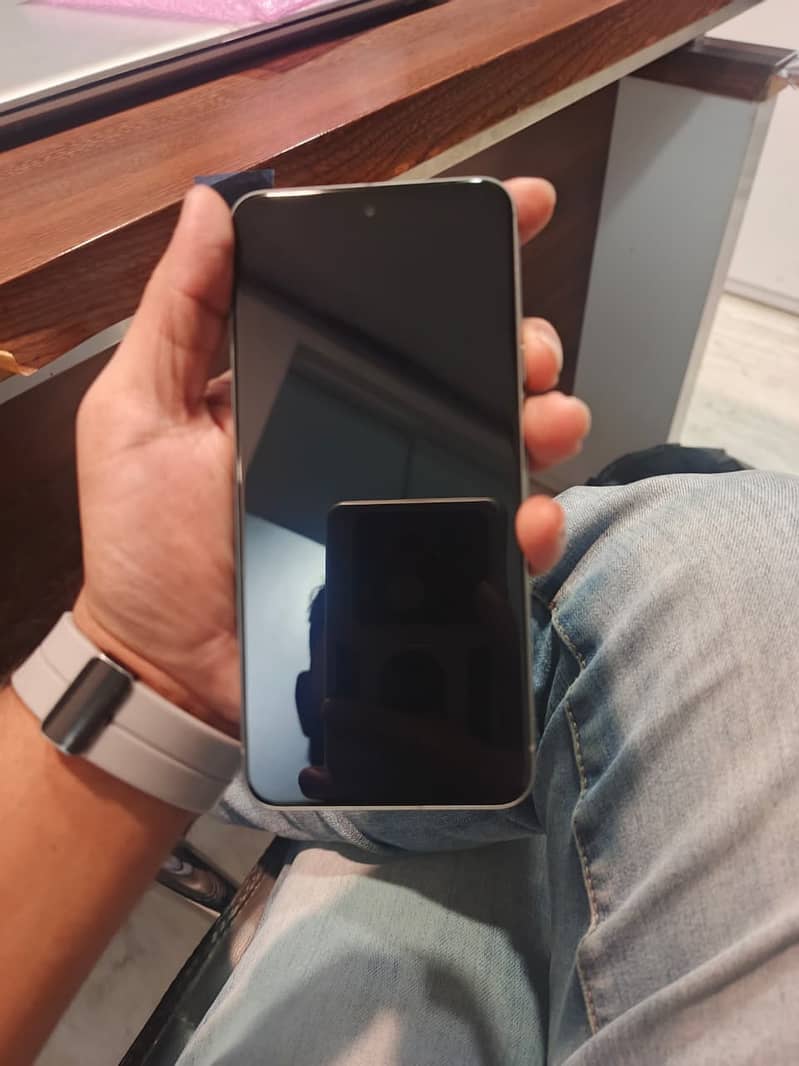 Google Pixel 8 5