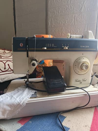 Singer Golden Girl 966 Sewing Machine