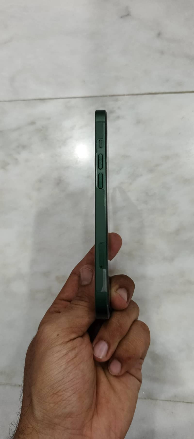 Apple iPhone 13 5