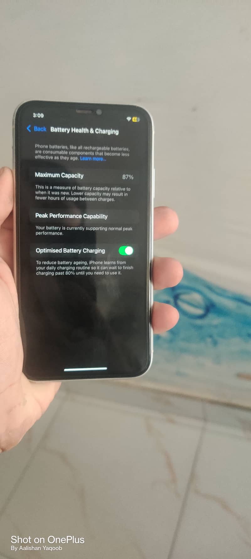 iPhone XR withe beauty 1