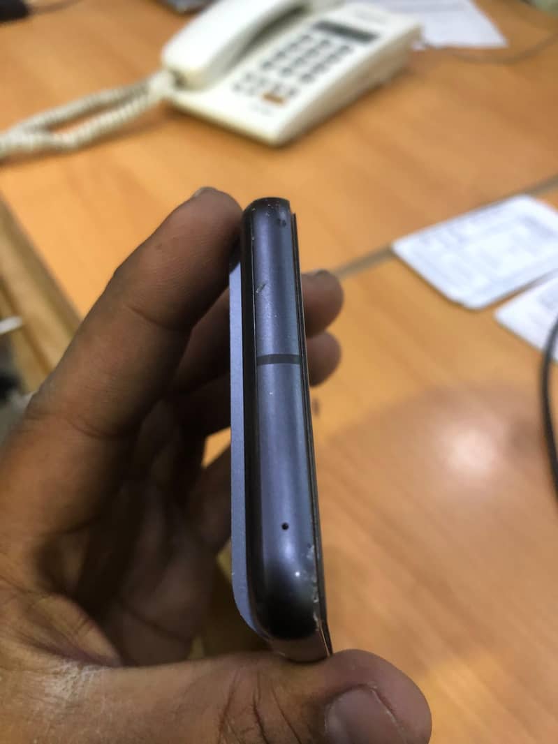GOOGLE PIXEL 8 4
