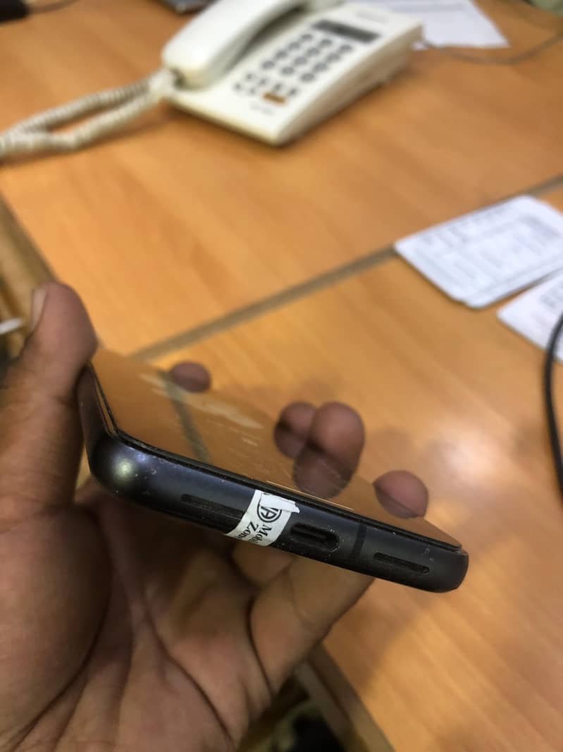 GOOGLE PIXEL 8 5