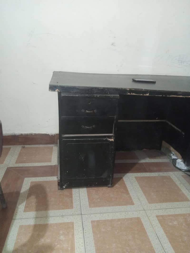 office table available 3