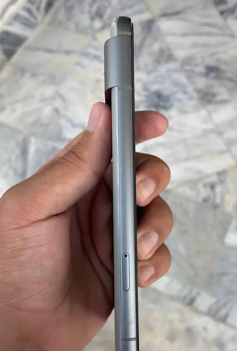 Google Pixel 8 2