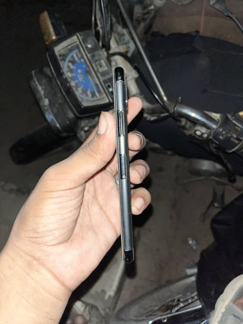 Apple iPhone X 2