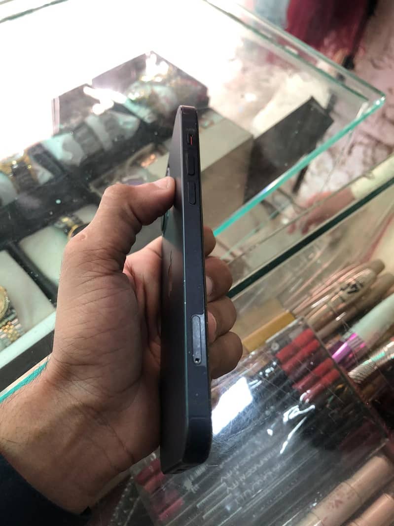 Apple iPhone 12 2