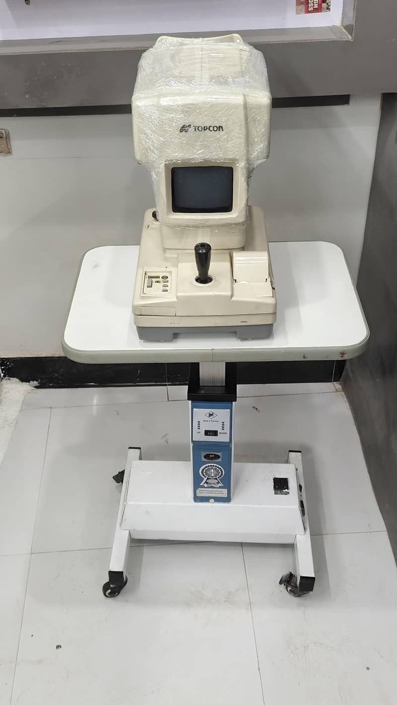 Topcon SL-2D Slit Lamp + Auto Ref Complete Setup 2