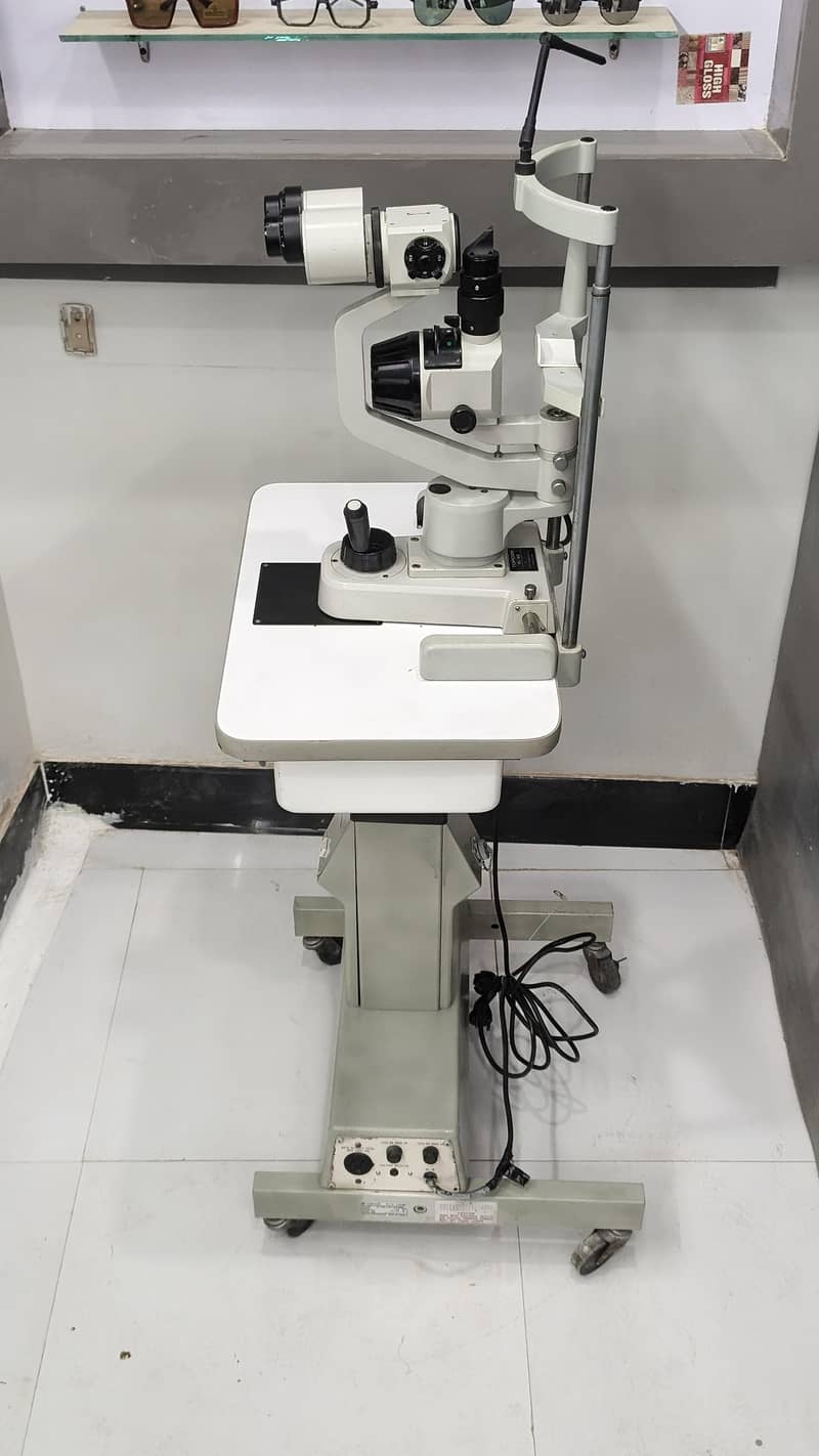 Topcon SL-2D Slit Lamp + Auto Ref Complete Setup 8