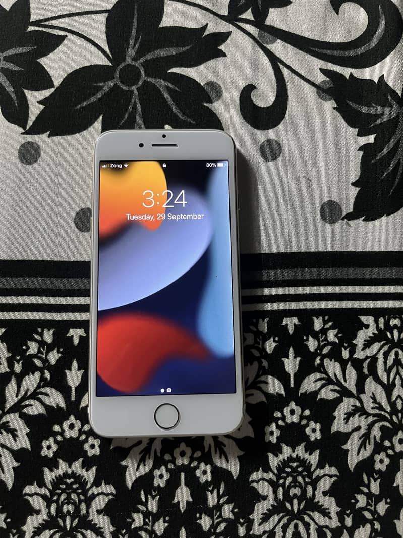 Apple iPhone 7 0