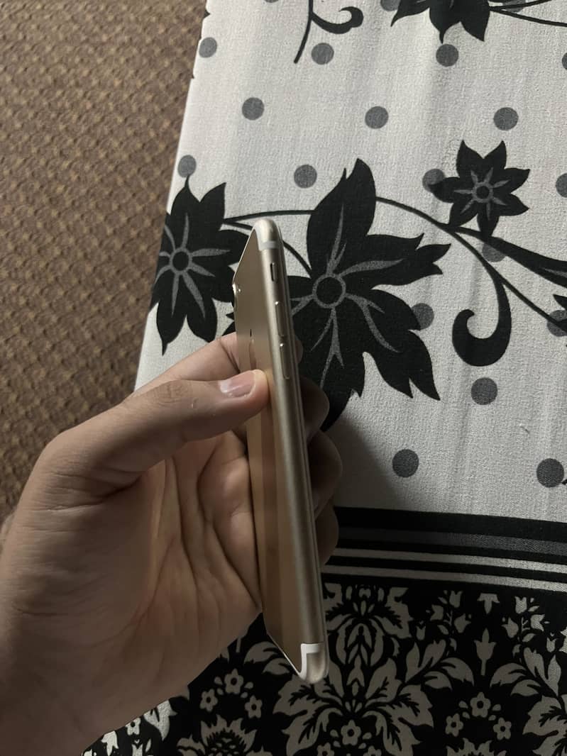 Apple iPhone 7 5