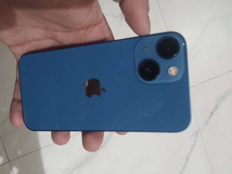 Apple iPhone 13 mini 1