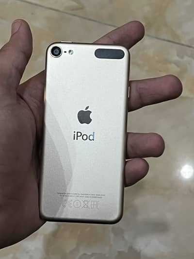 ipod Touch 6th generation 32gb 9/10 condition