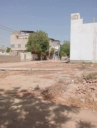 44 Sq Yards Plot + Gulshan e Kareem near manzil Pump
