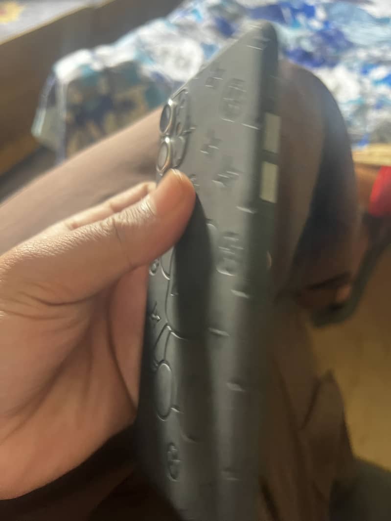 Apple iPhone 11 3
