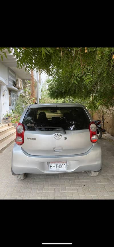 Toyota Passo 2012