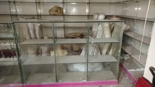 2 Glass Counters