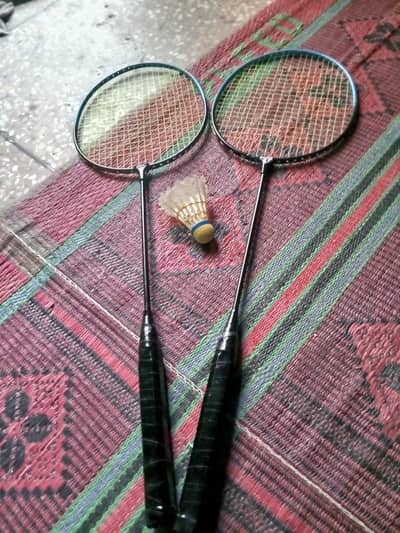 Racket shuttle for sale full new best condition sg company high q