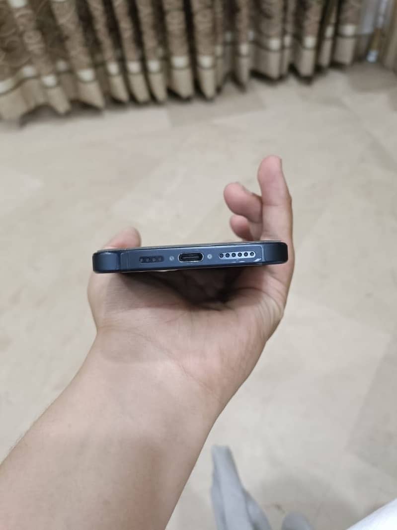 Apple iPhone 15 Pro Max 5