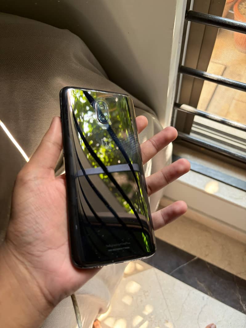 One Plus 6T 1