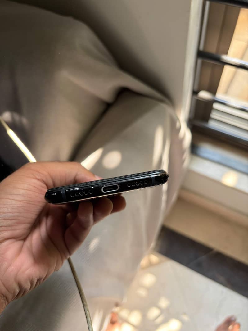One Plus 6T 4