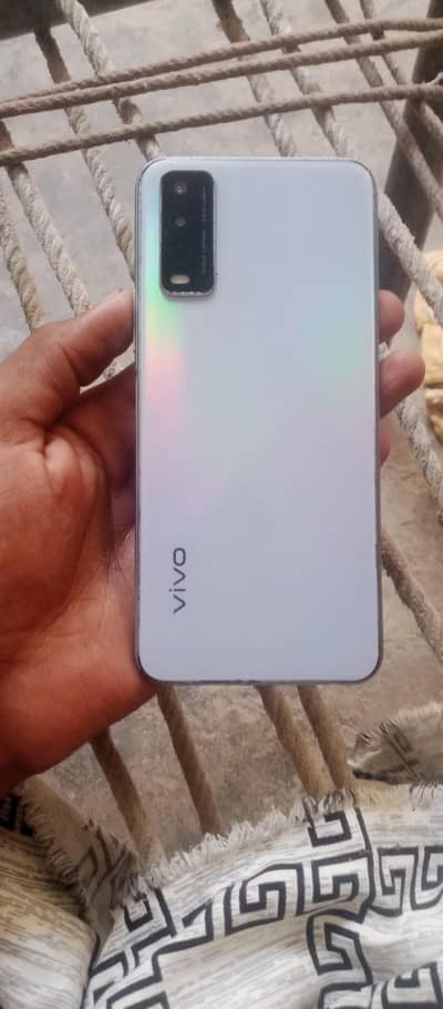 Vivo V21