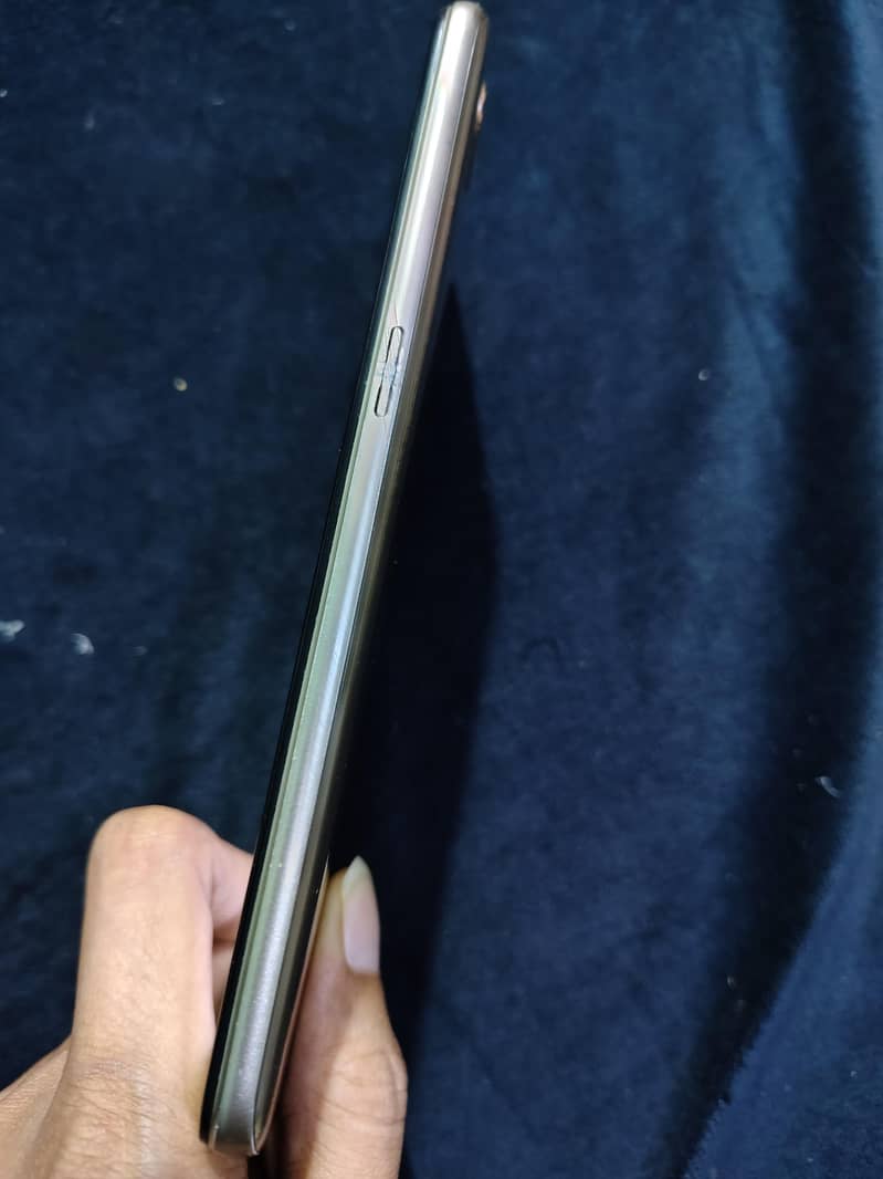 OPPO A7 7