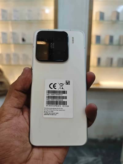  XIAOMI 15 — 16GB RAM | 512GB ROM | COMPLETE BOX | Leica Camera |