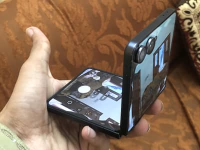Samsung Mobile Z Flip7 7