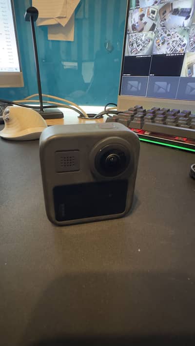 GoPro MAX 360 Camera – 10/10 Condition | 1TB Card + Mounts + Bag