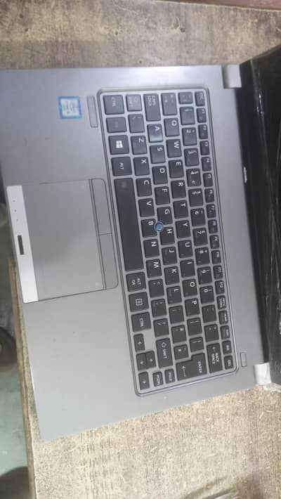 Toshiba i5 6gen 256ssd 8gb rami