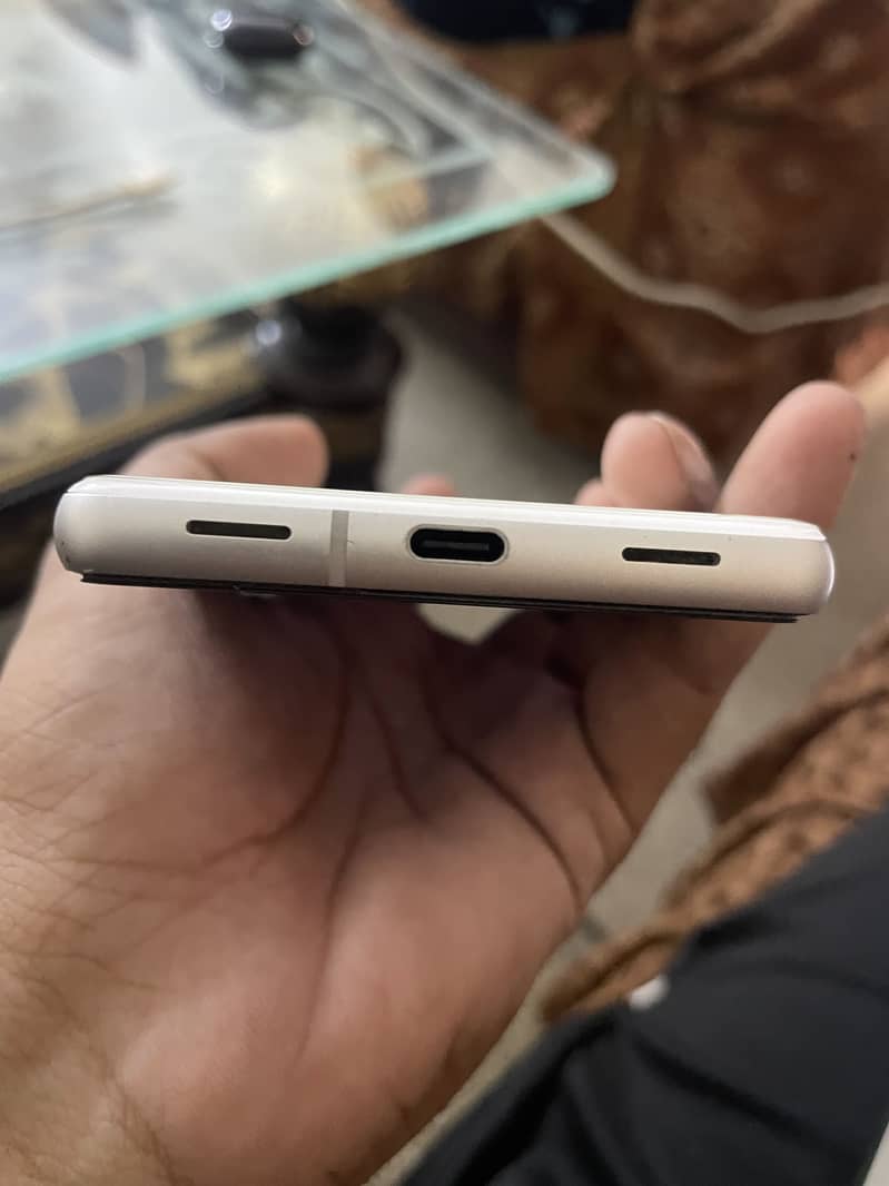 Google Pixel 7a 2