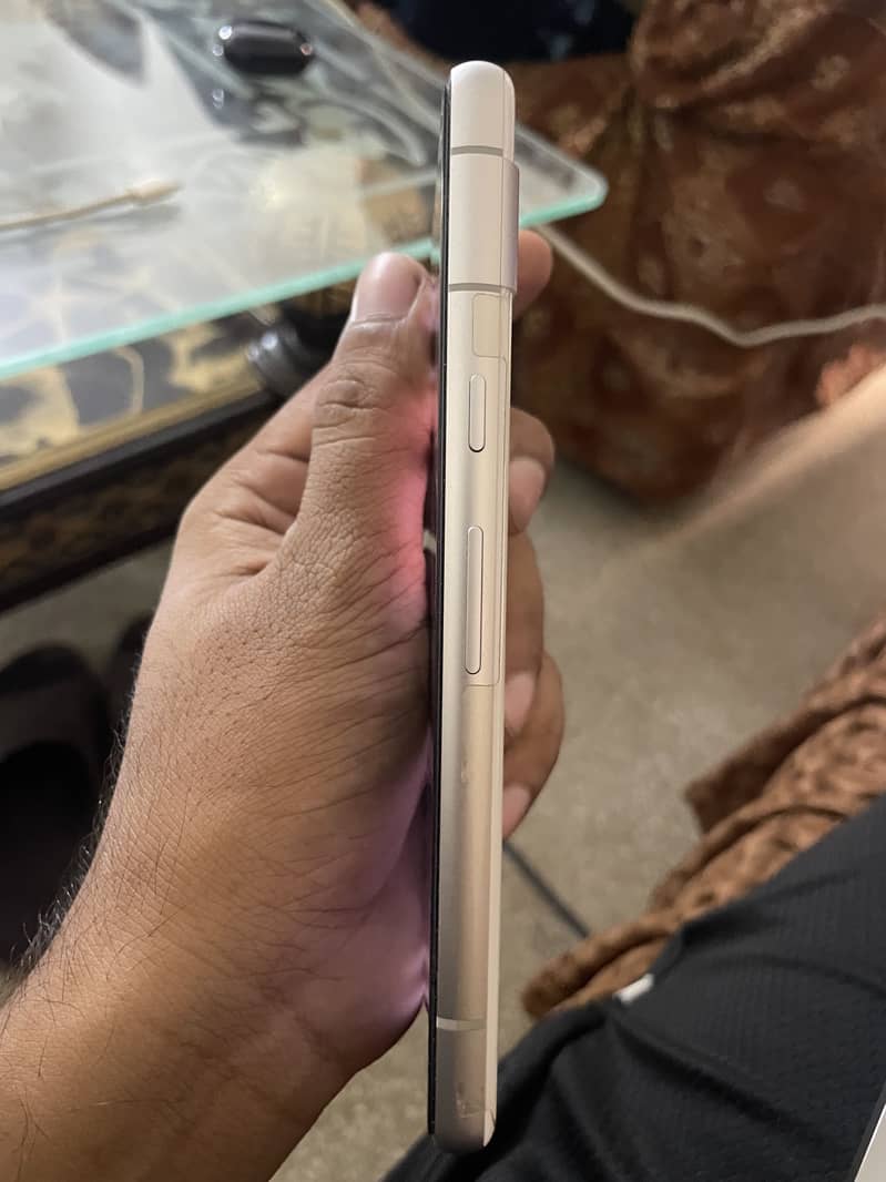 Google Pixel 7a 4