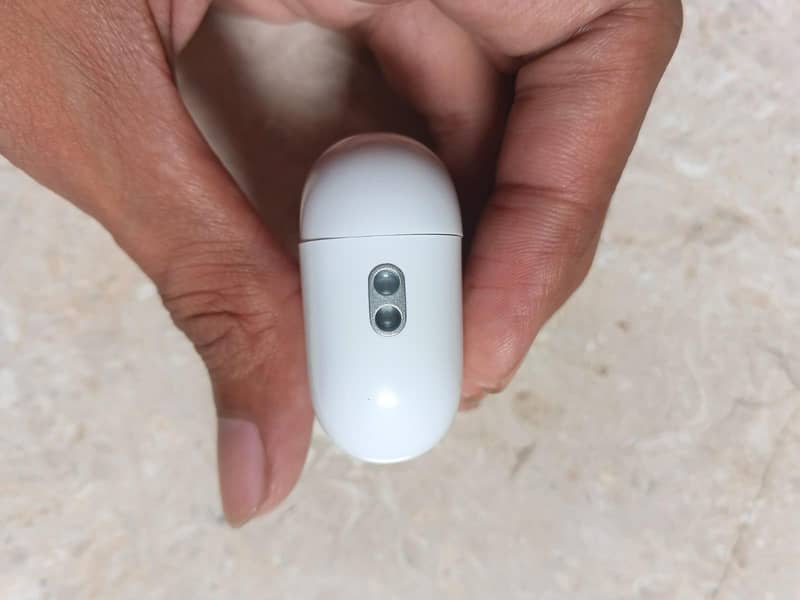 Pro 2 White 4
