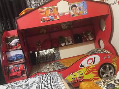 car style bunk bed
