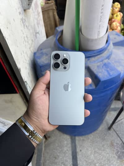 Apple iPhone 15 Pro Max