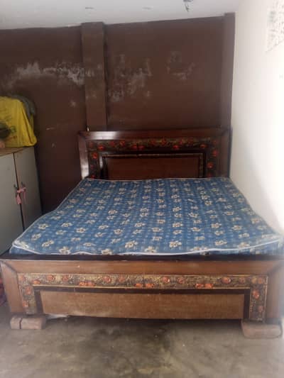 KING SIZE BED WITH MATREES