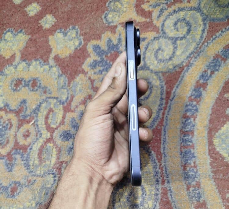 iPhone 15 pro max 2