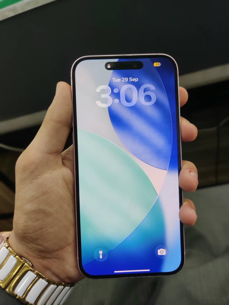Apple iPhone 15 plus 1
