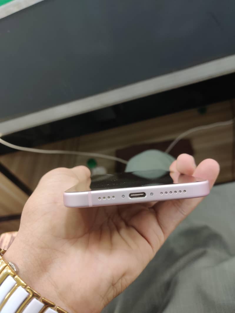 Apple iPhone 15 plus 2