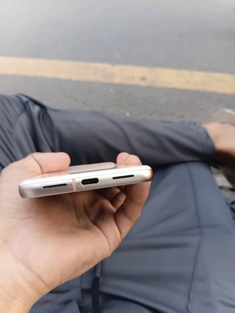 Google Pixel 8 1