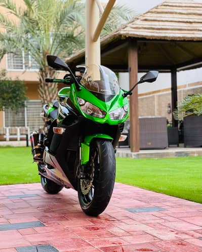 Kawasaki Ninja Z1000SX 2015/2019 - Black Widow Exhaust - Pristine Cond