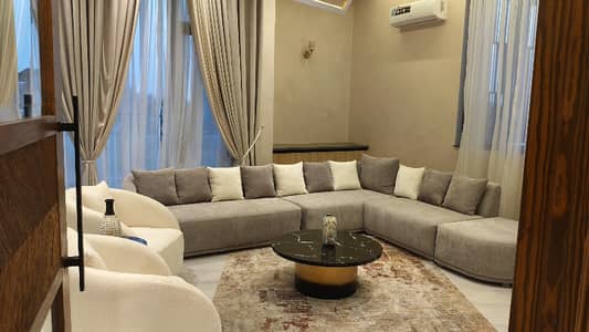 1 Kanal Upper Portion Furnished