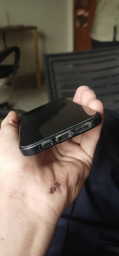 Apple iPhone 16