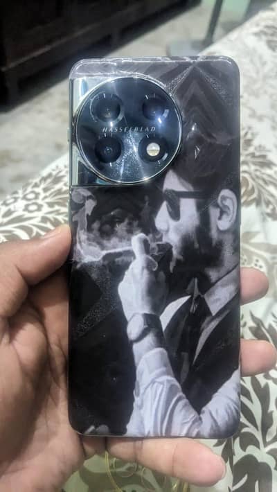 ONE PLUS 11 5G 12+256GB 8 GEN 2 PUBG 120FPS