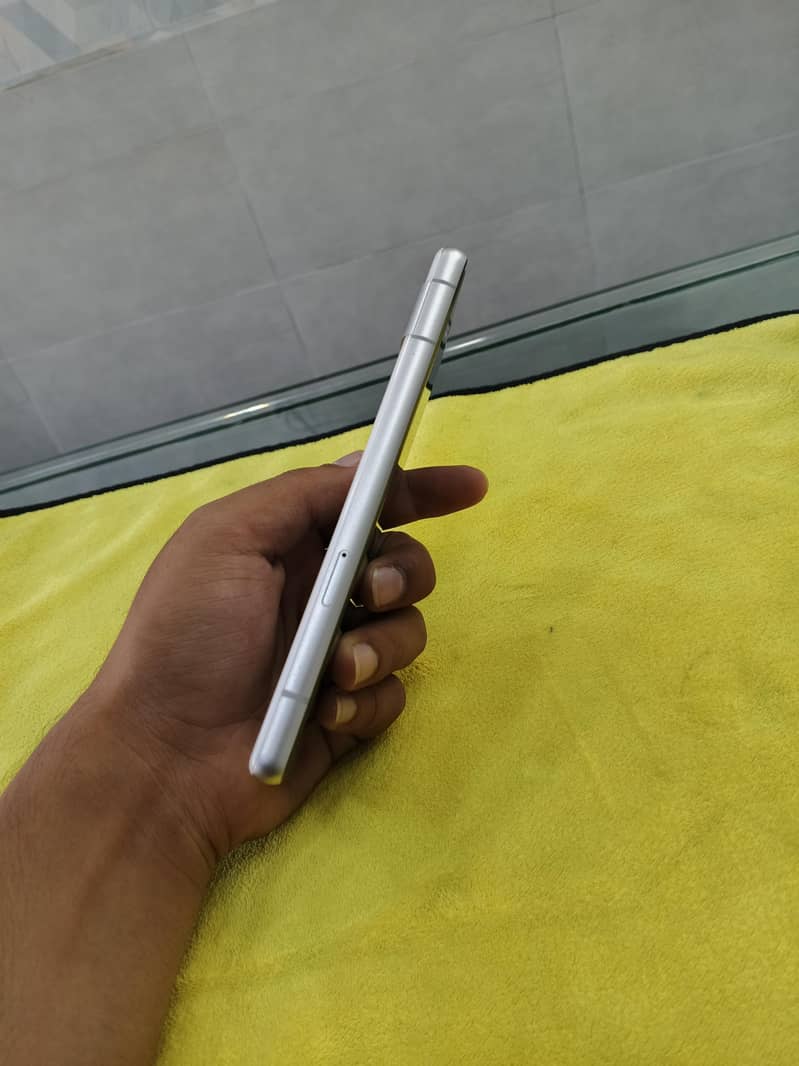 Google Pixel 7a 4