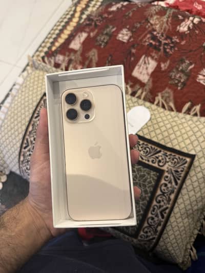 Apple iPhone 16 Pro Max
