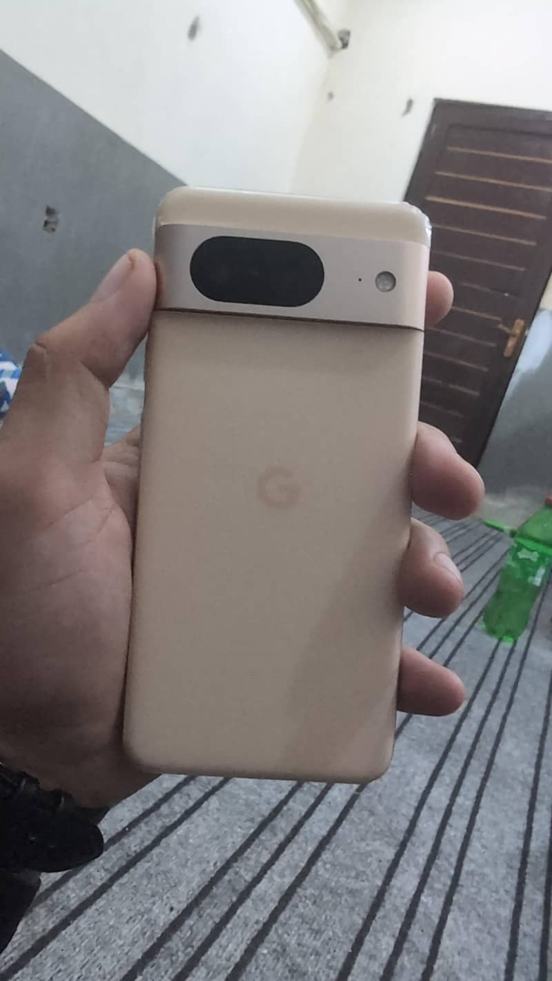 Google Pixel 8 1