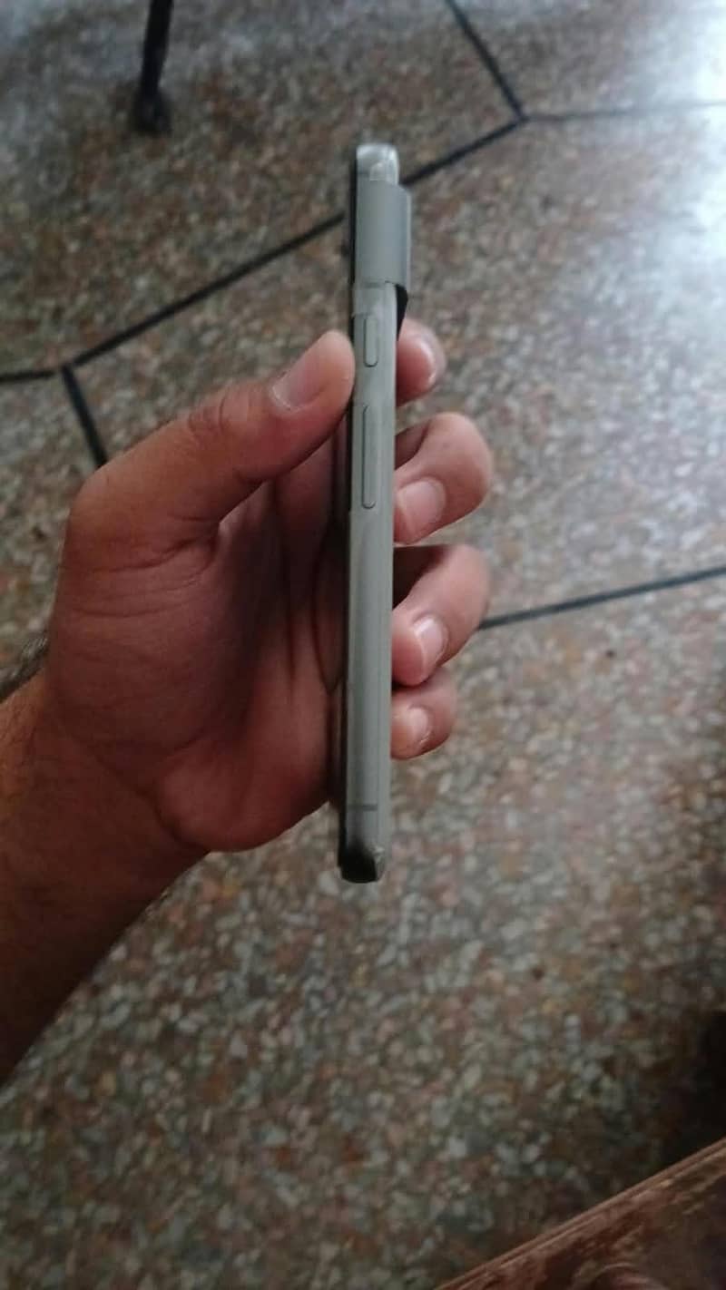 Google Pixel 8 1
